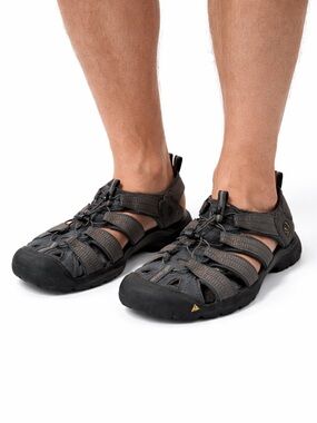Size 12 KEEN Men’s Newport H2 Black Waterproof Sport Sandals Outdoor Trail